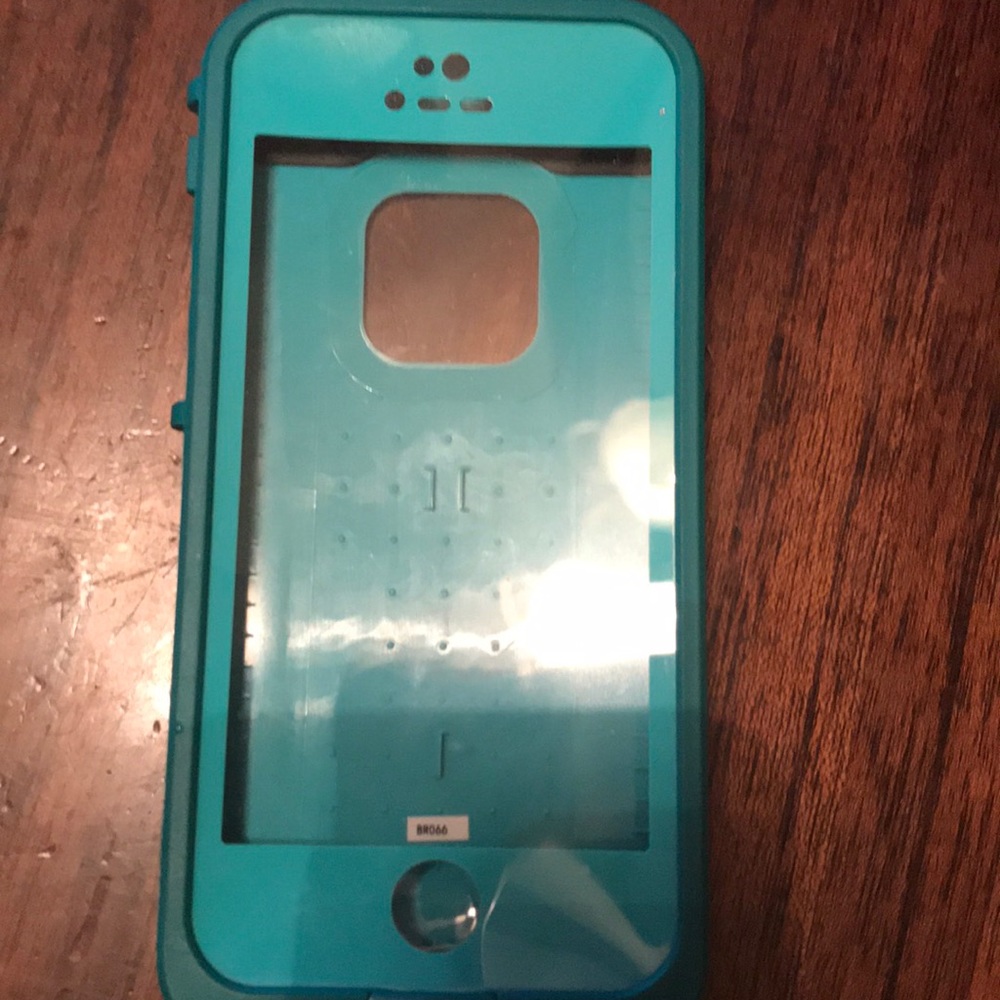 iPhone teal life proof case